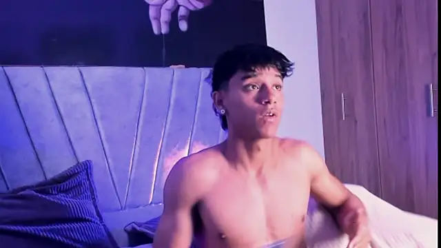 ZYZZ1312 online show from September 2025 05:35:01 PM