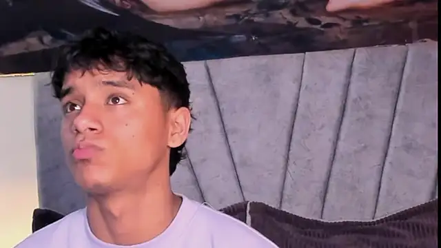 ZYZZ1312 online show from December 2025 09:11:02 PM