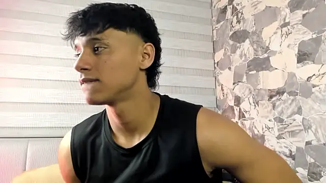 ZYZZ1312 online show from February 2026 04:42:02 AM