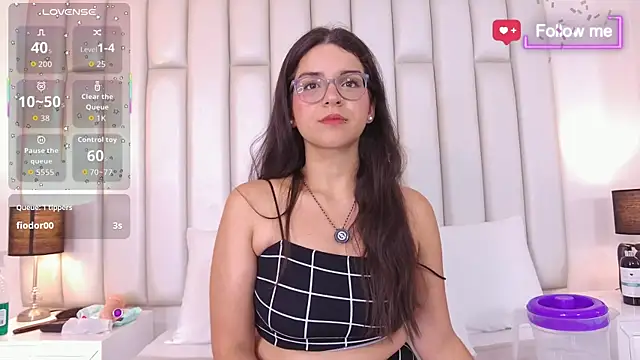 MiaMillers1 online show from January 2026 11:18:01 PM