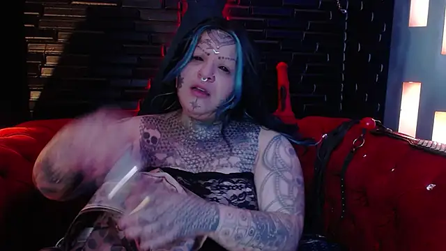 Snapshot of Venus_Rock chatting on November 2025 03:45:02 AM Venus Rock online show from November 2025 03:45:02 AM