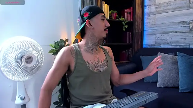 Donovan Desmond online show from April 2026 08:12:02 PM