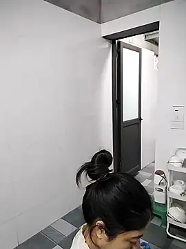 Mie rose online show from November 2025 02:33:01 AM