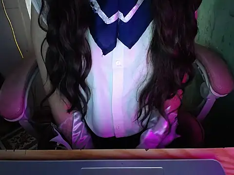 Snapshot of ahoa_Tk chatting on December 2025 06:00:01 AM ahoa Tk online show from December 2025 06:00:01 AM