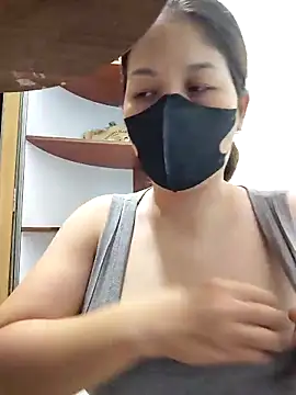 Snapshot of Ladymlem chatting on September 2025 02:27:01 AM Ladymlem online show from September 2025 02:27:01 AM