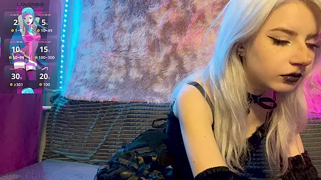 snowy lisa online show from May 2026 05:07:01 PM