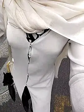 pink-mai online show from April 2026 12:37:02 AM