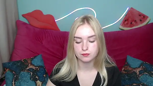 Snapshot of SofySofty chatting on November 2025 05:41:02 AM SofySofty online show from November 2025 05:41:02 AM