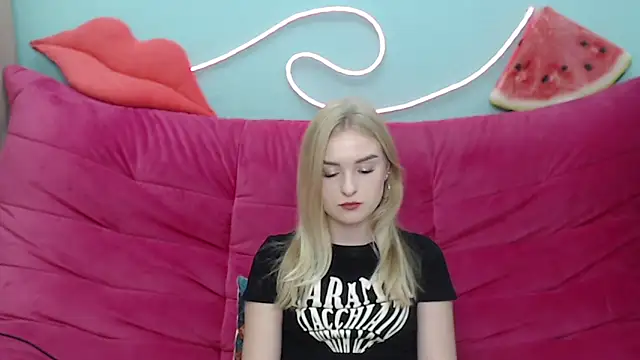 Snapshot of SofySofty chatting on November 2025 05:51:02 AM SofySofty online show from November 2025 05:51:02 AM