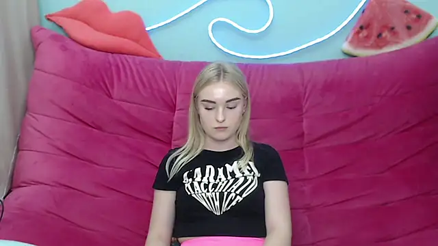 Snapshot of SofySofty chatting on November 2025 06:06:01 PM SofySofty online show from November 2025 06:06:01 PM