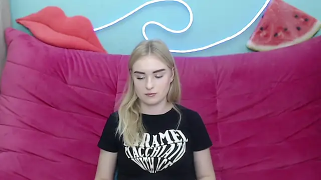 Snapshot of SofySofty chatting on November 2025 06:23:01 AM SofySofty online show from November 2025 06:23:01 AM