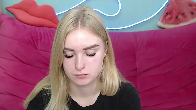 Snapshot of SofySofty chatting on November 2025 06:12:01 AM SofySofty online show from November 2025 06:12:01 AM