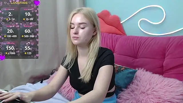 Snapshot of SofySofty chatting on November 2025 05:51:01 AM SofySofty online show from November 2025 05:51:01 AM