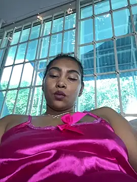 Snapshot of SophieD chatting on September 2025 01:56:01 PM SophieD online show from September 2025 01:56:01 PM