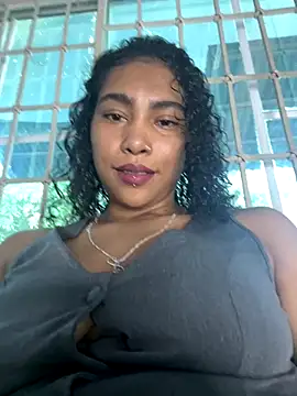 Snapshot of SophieD chatting on September 2025 12:40:02 PM SophieD online show from September 2025 12:40:02 PM