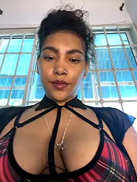 Snapshot of SophieD chatting on October 2025 01:53:02 PM SophieD online show from October 2025 01:53:02 PM