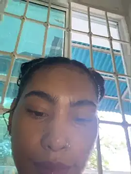 Snapshot of SophieD chatting on October 2025 12:58:01 PM SophieD online show from October 2025 12:58:01 PM