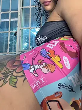 Snapshot of SophieD chatting on November 2025 09:53:01 PM SophieD online show from November 2025 09:53:01 PM