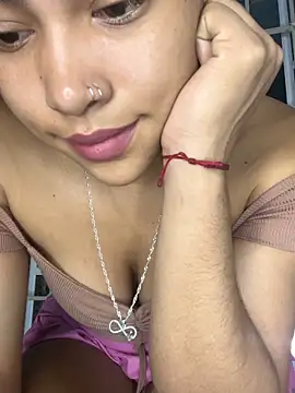 Snapshot of SophieD chatting on November 2025 11:58:01 PM SophieD online show from November 2025 11:58:01 PM