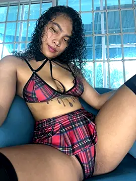 Snapshot of SophieD chatting on December 2025 12:43:02 PM SophieD online show from December 2025 12:43:02 PM