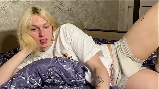 Snapshot of evelina228 chatting on November 2025 07:51:02 PM evelina228 online show from November 2025 07:51:02 PM