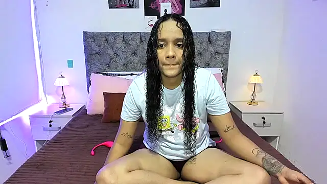 Snapshot of nay_and_aleja1 chatting on June 2026 01:52:02 AM nay and aleja1 online show from June 2026 01:52:02 AM