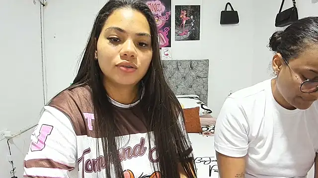 Snapshot of nay_and_aleja1 chatting on June 2026 07:07:01 PM nay and aleja1 online show from June 2026 07:07:01 PM