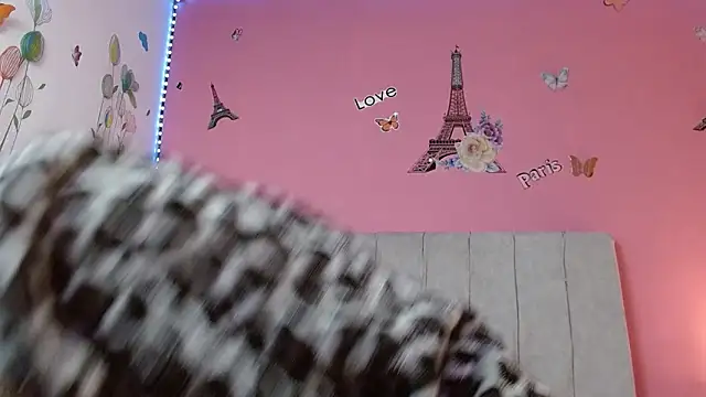 Snapshot of mikaela303av chatting on December 2025 01:22:01 AM mikaela303av online show from December 2025 01:22:01 AM