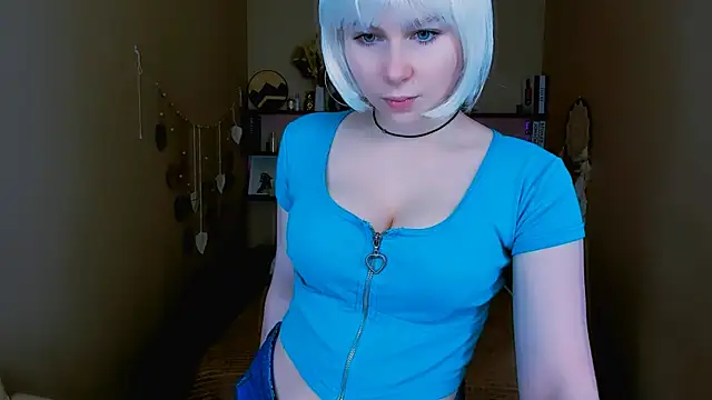 EvaCrosby online show from October 2025 03:14:01 PM