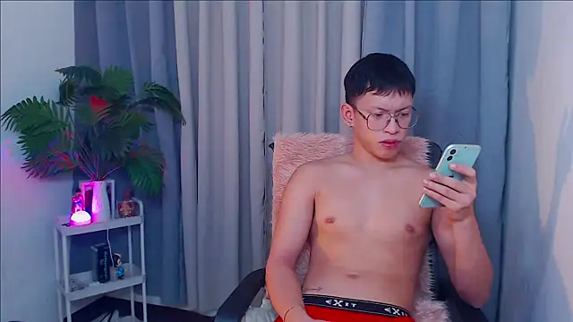 Snapshot of pinkcock_froi2305 chatting on September 2025 04:36:01 AM pinkcock froi2305 online show from September 2025 04:36:01 AM