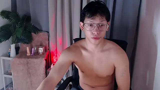 Snapshot of pinkcock_froi2305 chatting on November 2025 03:28:01 AM pinkcock froi2305 online show from November 2025 03:28:01 AM