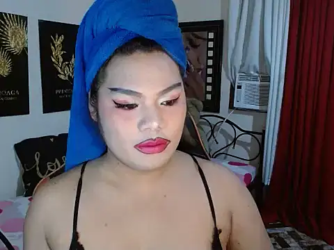 Snapshot of TSbrianaHugeCock chatting on November 2025 01:10:02 PM TSbrianaHugeCock online show from November 2025 01:10:02 PM