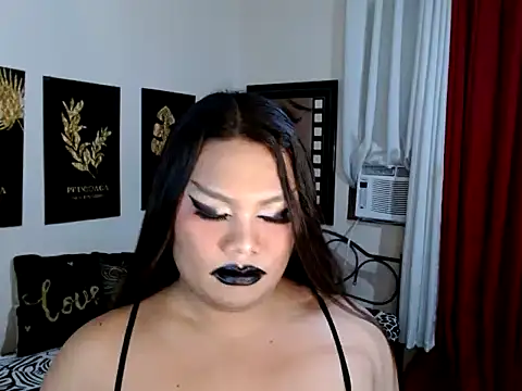 Snapshot of TSbrianaHugeCock chatting on December 2025 07:53:02 PM TSbrianaHugeCock online show from December 2025 07:53:02 PM