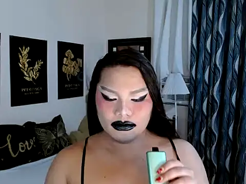 Snapshot of TSbrianaHugeCock chatting on December 2025 04:24:01 PM TSbrianaHugeCock online show from December 2025 04:24:01 PM