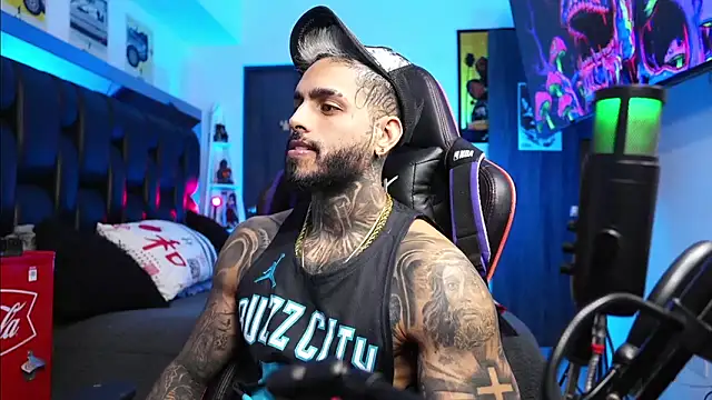 logan hugh8 online show from February 2026 06:00:02 AM