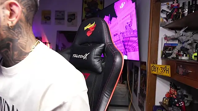 logan hugh8 online show from March 2026 06:18:02 AM