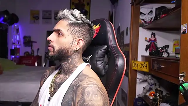 logan hugh8 online show from April 2026 06:07:02 AM