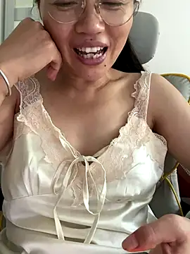 Snapshot of coco-o chatting on September 2025 08:49:01 AM coco-o online show from September 2025 08:49:01 AM