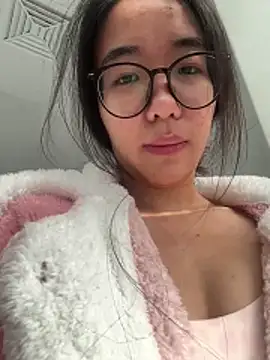 Snapshot of luluya1314 chatting on December 2025 03:22:01 AM luluya1314 online show from December 2025 03:22:01 AM