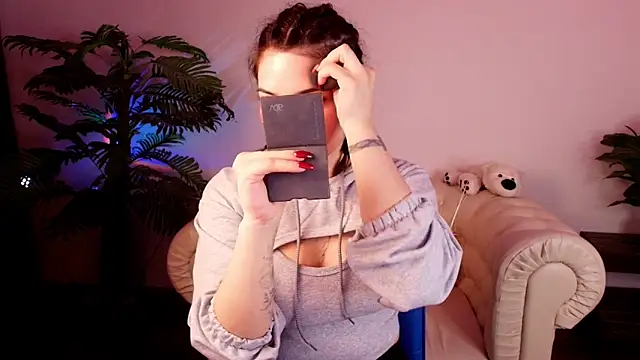 Snapshot of Dark_Moni chatting on February 2026 02:40:02 AM Dark Moni online show from February 2026 02:40:02 AM