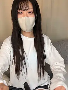 emiiiii1001 online show from December 2025 04:07:02 AM