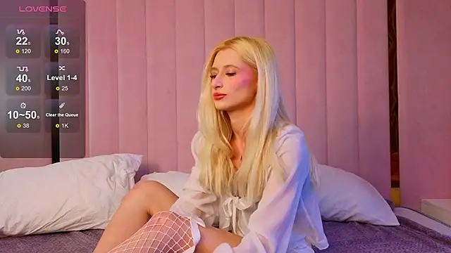 Snapshot of Monica_Leen chatting on October 2025 06:30:02 AM Monica Leen online show from October 2025 06:30:02 AM