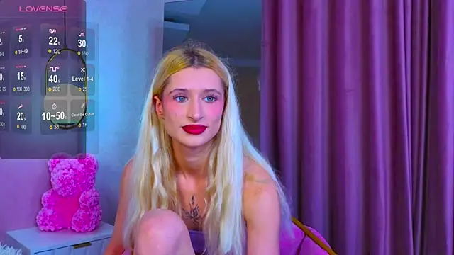 Snapshot of Monica_Leen chatting on November 2025 06:24:01 AM Monica Leen online show from November 2025 06:24:01 AM