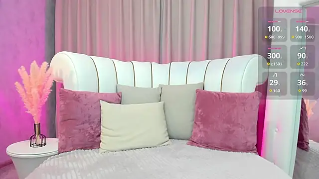 Snapshot of _Sunpuddle chatting on October 2025 11:38:01 PM Sunpuddle online show from October 2025 11:38:01 PM