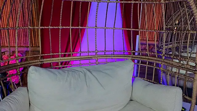 MiaWonderfull online show from July 2026 11:08:01 PM
