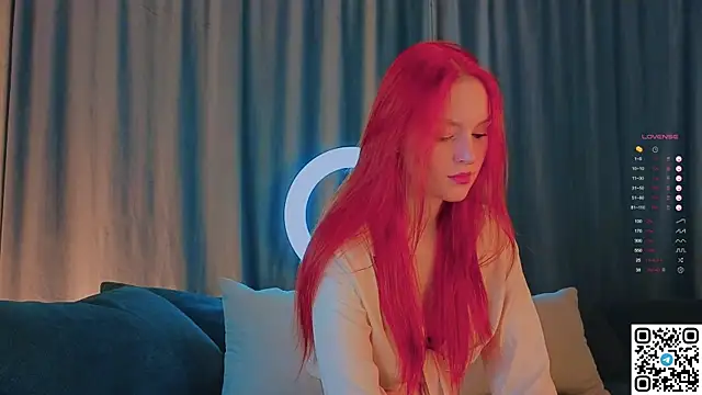 GildedKitten online show from October 2025 06:41:02 PM