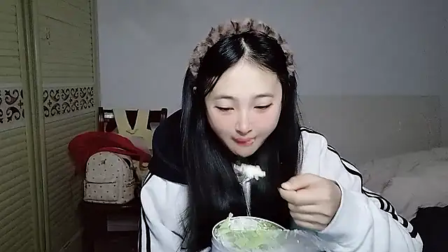 Snapshot of xxz98 chatting on January 2026 03:36:02 PM xxz98 online show from January 2026 03:36:02 PM