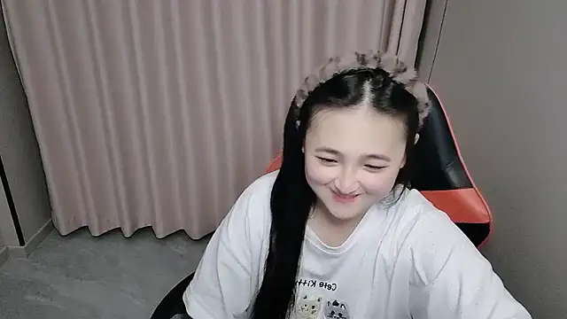 Snapshot of xxz98 chatting on May 2026 01:27:01 PM xxz98 online show from May 2026 01:27:01 PM