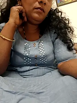 Snapshot of Aunty_Boy_143 chatting on October 2025 02:47:02 PM Aunty Boy 143 online show from October 2025 02:47:02 PM