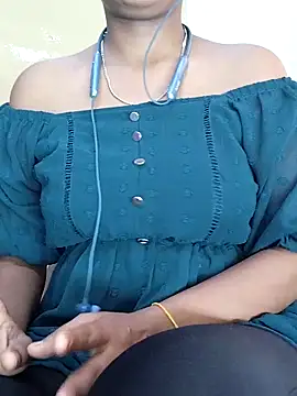 Snapshot of Laxmi_89 chatting on October 2025 03:18:01 AM Laxmi 89 online show from October 2025 03:18:01 AM